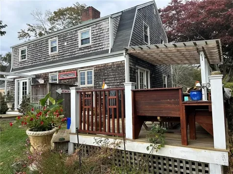 7 Boulevard East Boulevard Middletown RI 02842