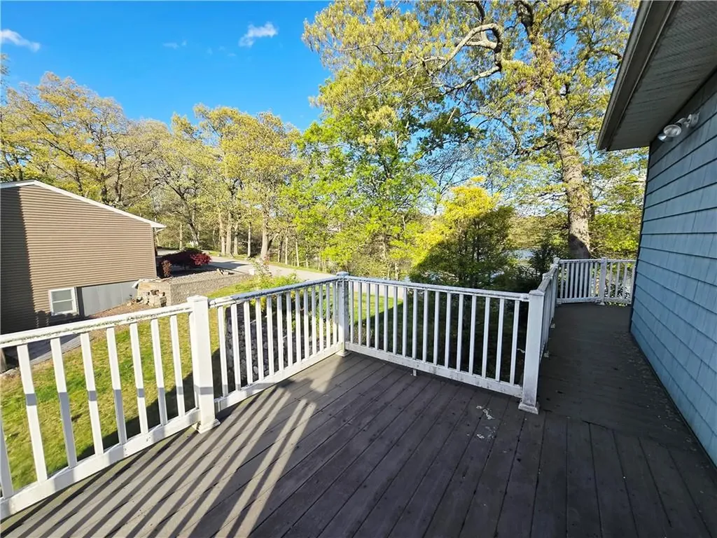 140 Lake View Road Cranston RI 02920