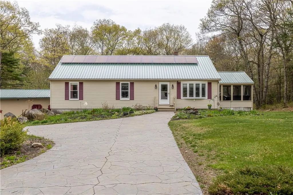 956 Reynolds Road Glocester RI 02814