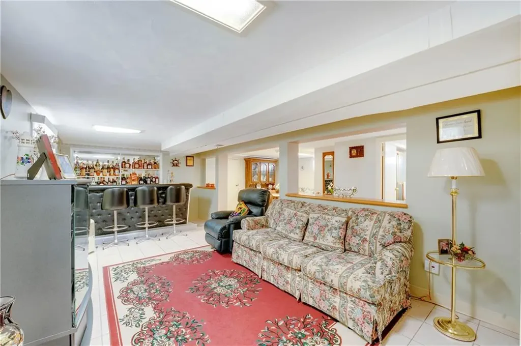 8 No Rose Street East Providence RI 02914
