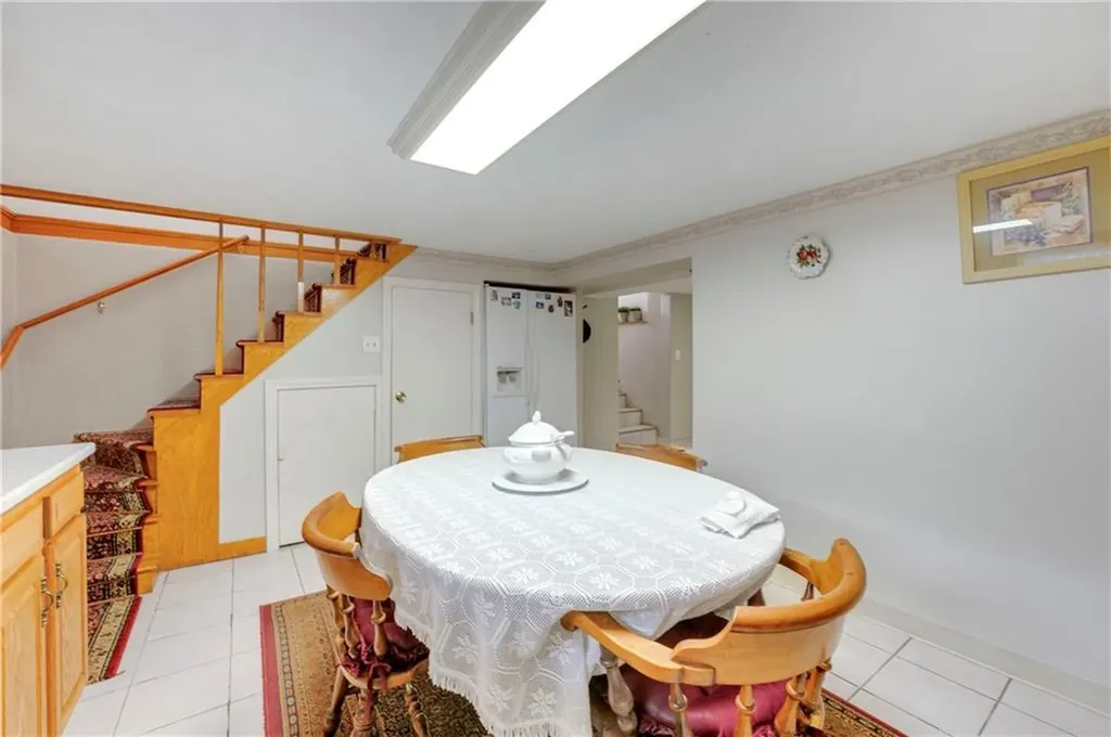 8 No Rose Street East Providence RI 02914