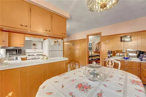 8 No Rose Street East Providence RI 02914