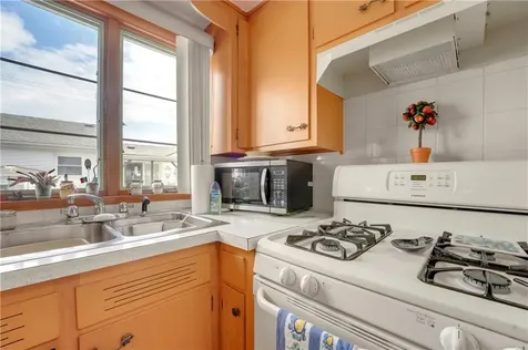 8 No Rose Street East Providence RI 02914