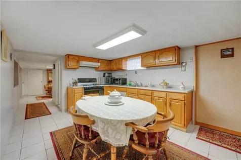 8 No Rose Street East Providence RI 02914