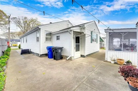 8 No Rose Street East Providence RI 02914