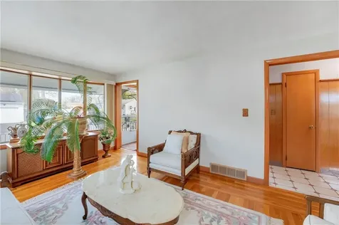 8 No Rose Street East Providence RI 02914