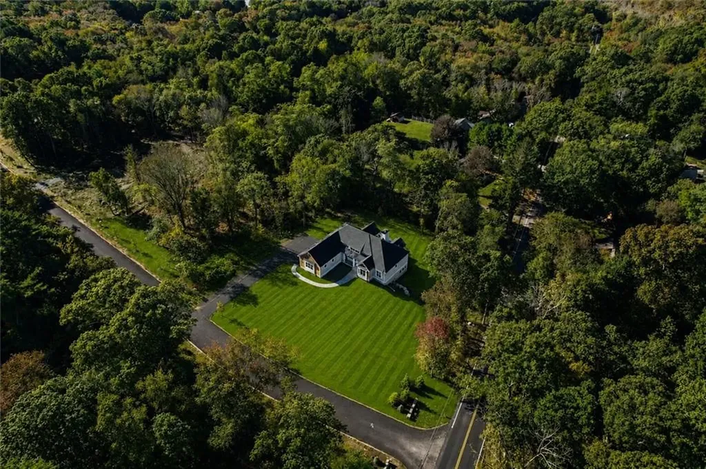 11 Carrs Lane North Kingstown RI 02852