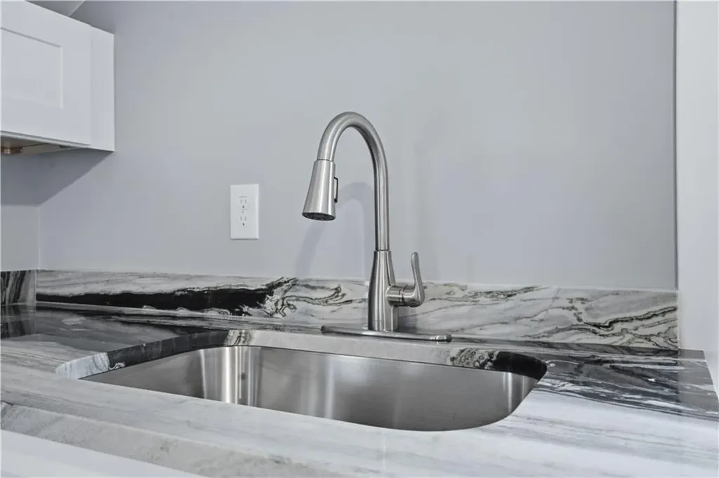 188 Greene Lane Middletown RI 02842