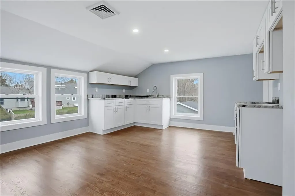 188 Greene Lane Middletown RI 02842