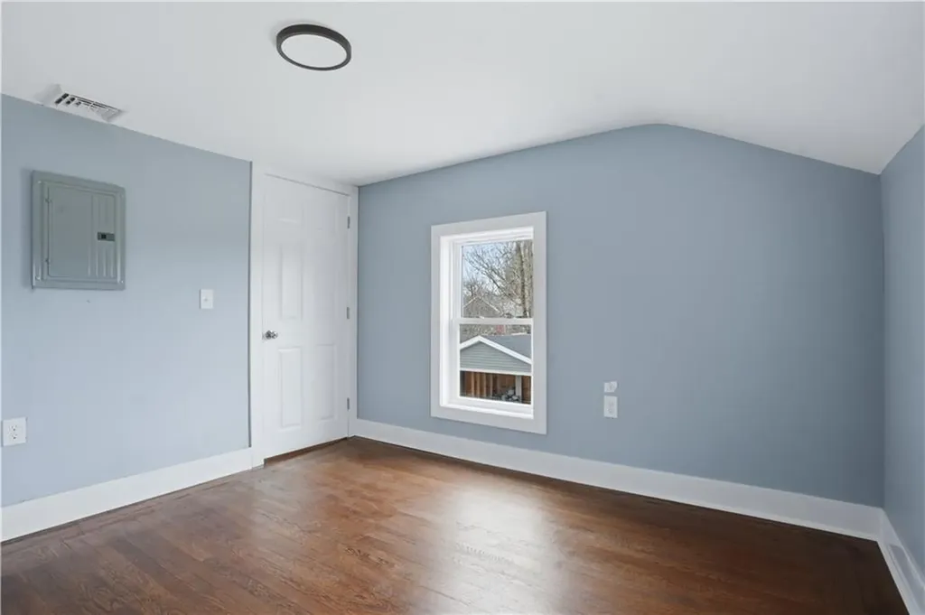 188 Greene Lane Middletown RI 02842
