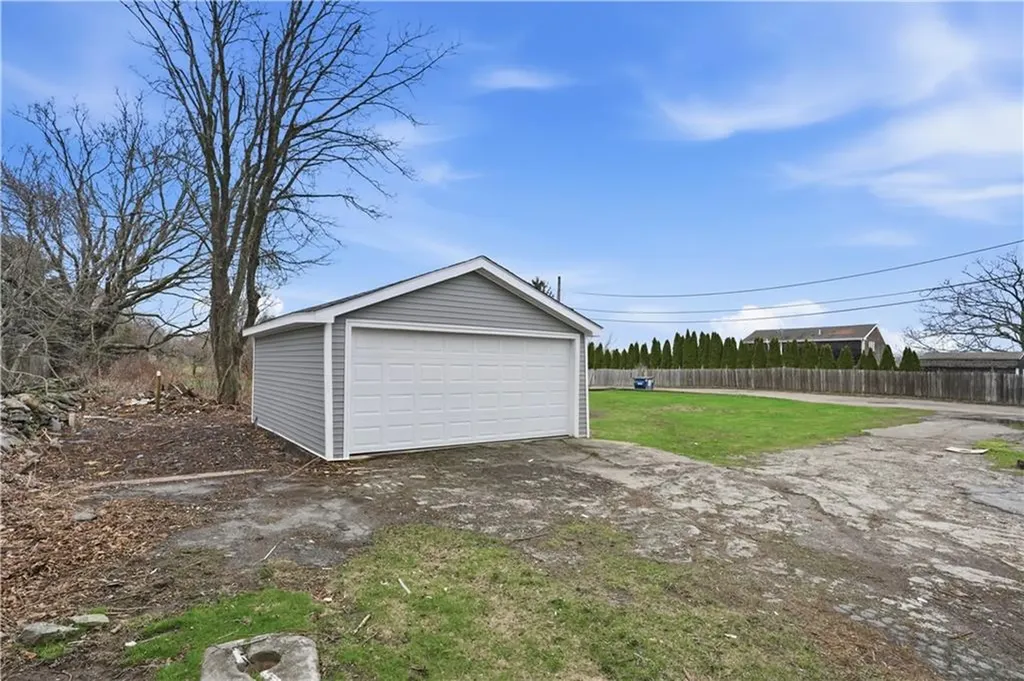 188 Greene Lane Middletown RI 02842