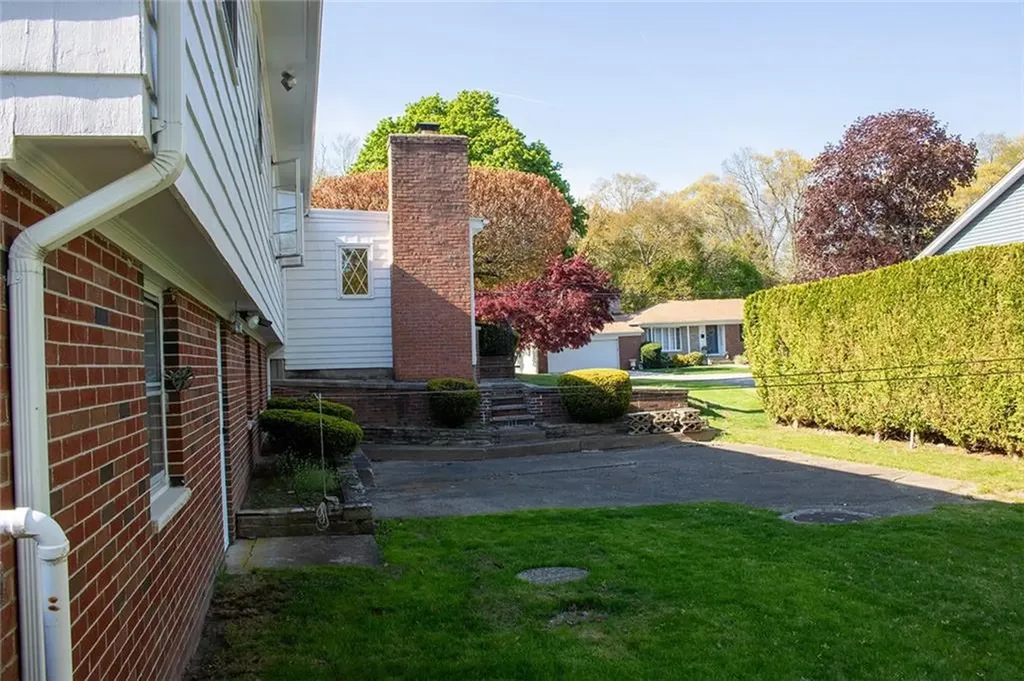 23 Di Ponte Drive Johnston RI 02919