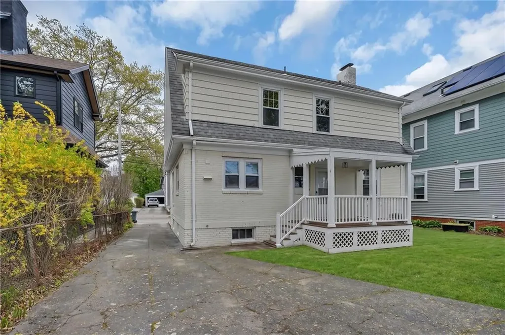 104 Woodbine Street Providence RI 02906