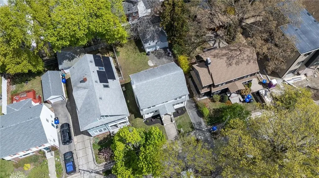 104 Woodbine Street Providence RI 02906