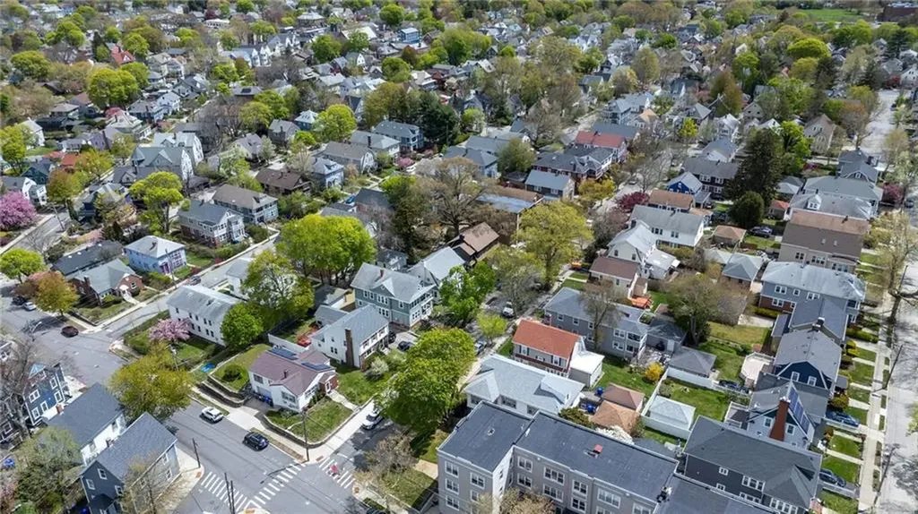 104 Woodbine Street Providence RI 02906
