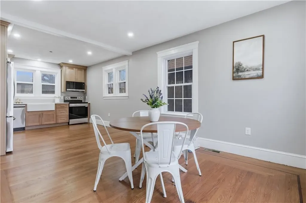 104 Woodbine Street Providence RI 02906
