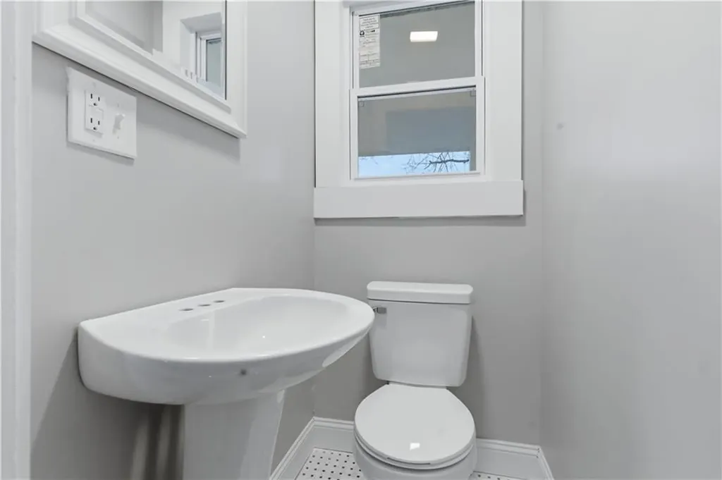 104 Woodbine Street Providence RI 02906