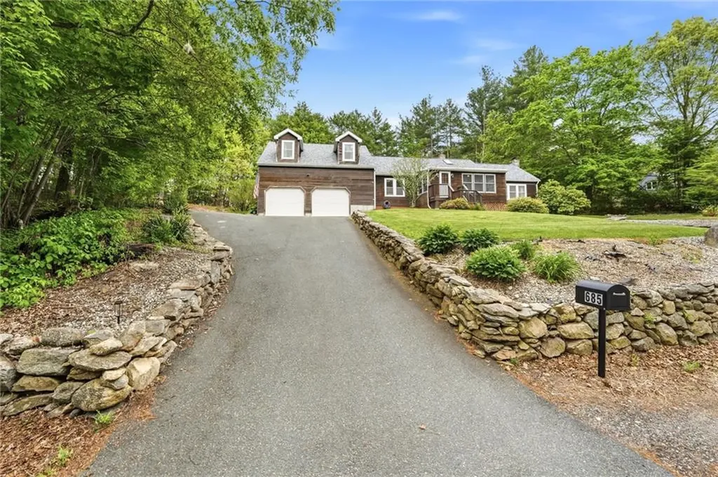 685 Round Top Road Burrillville RI 02830
