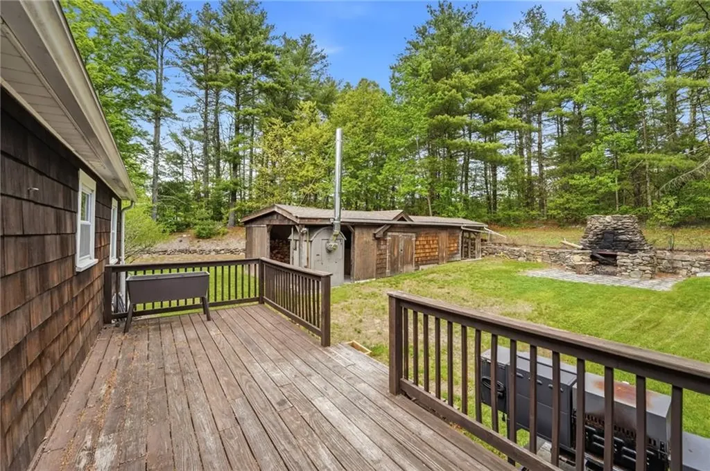 685 Round Top Road Burrillville RI 02830