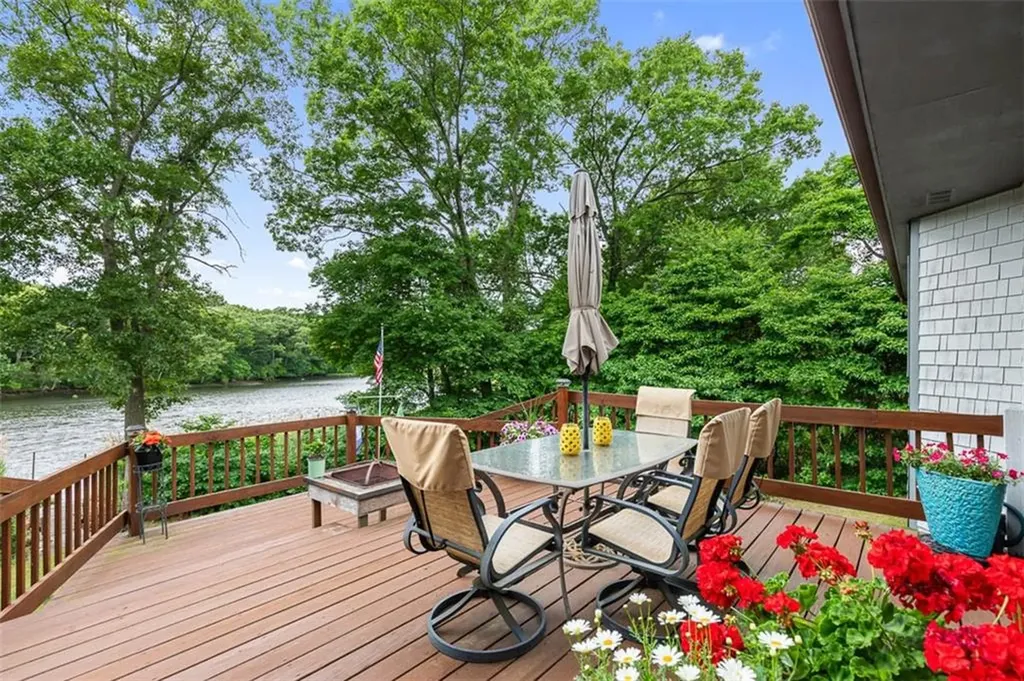 12 Silver Street Warwick RI 02889