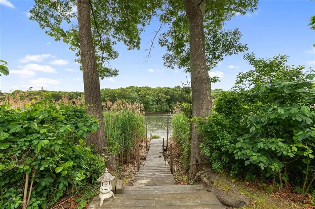 12 Silver Street Warwick RI 02889