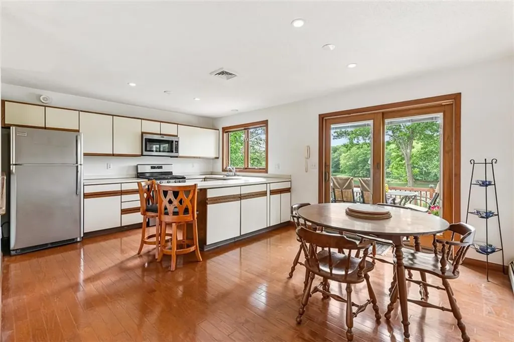 12 Silver Street Warwick RI 02889