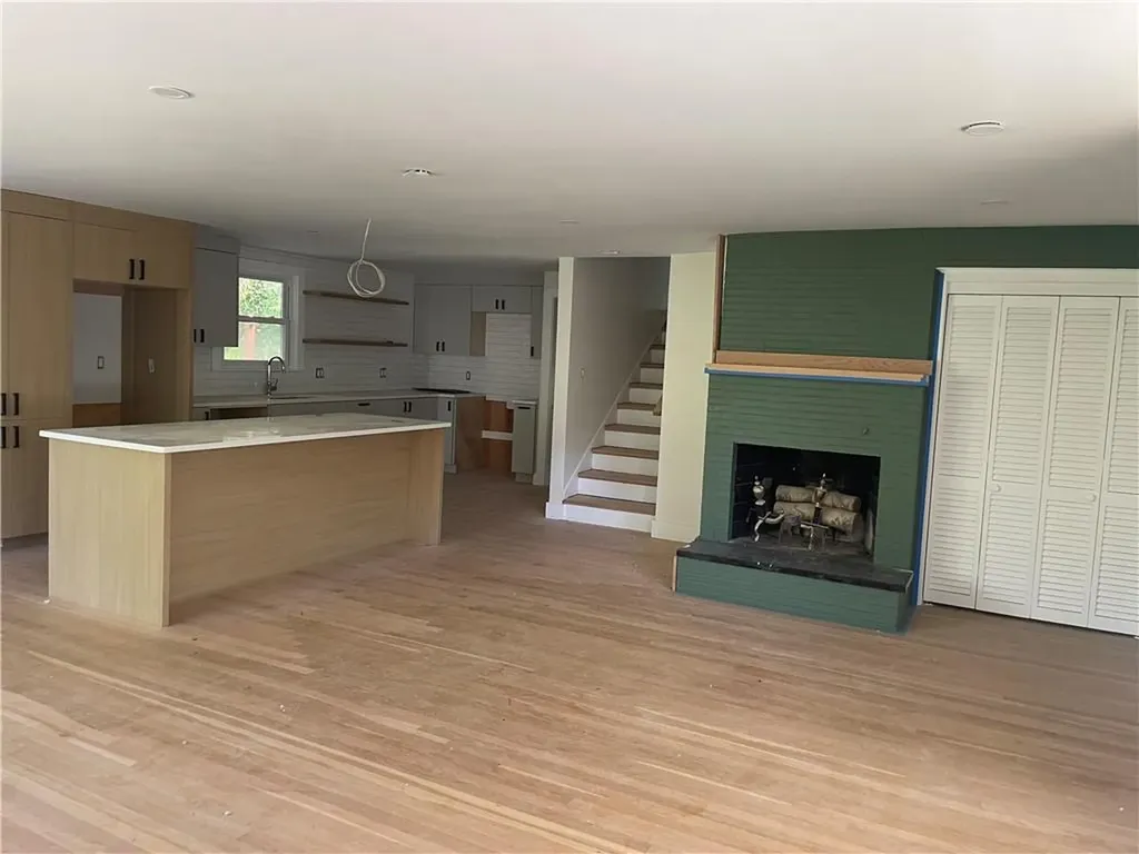 28 Hill Top Drive Warwick RI 02818