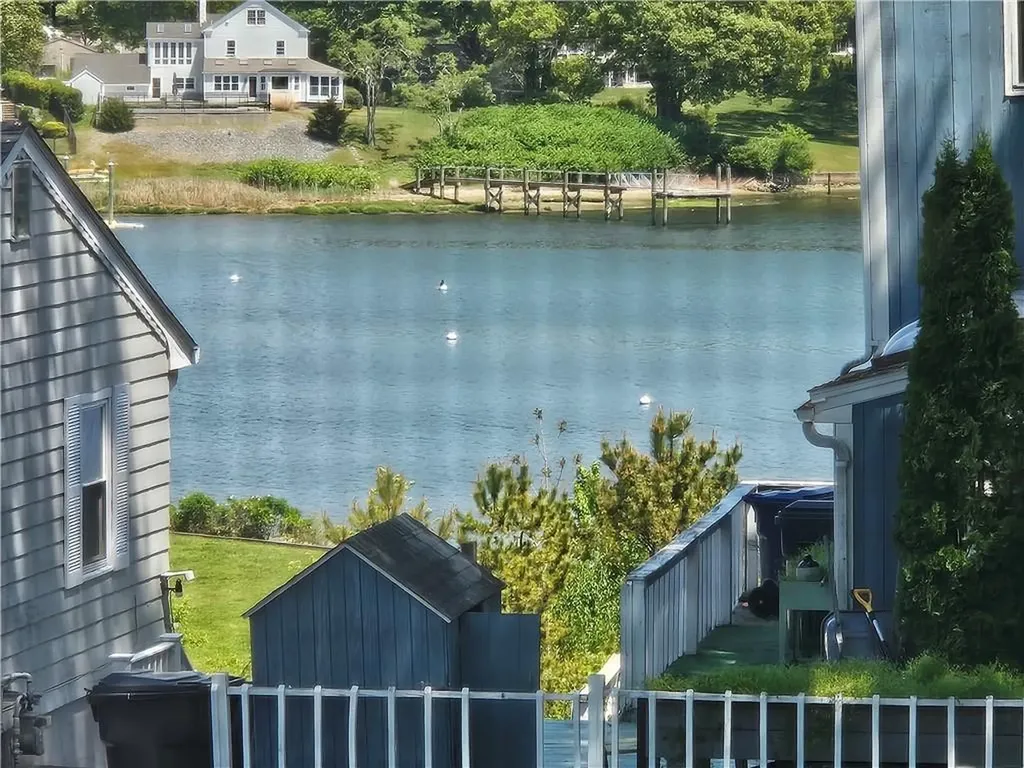 190 Arnolds Neck Drive Warwick RI 02886