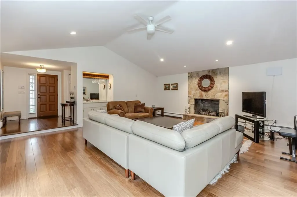 7 White Birch Road Cranston RI 02920