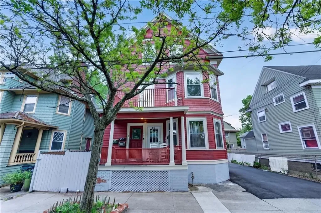 68 Whitmarsh Street Providence RI 02907