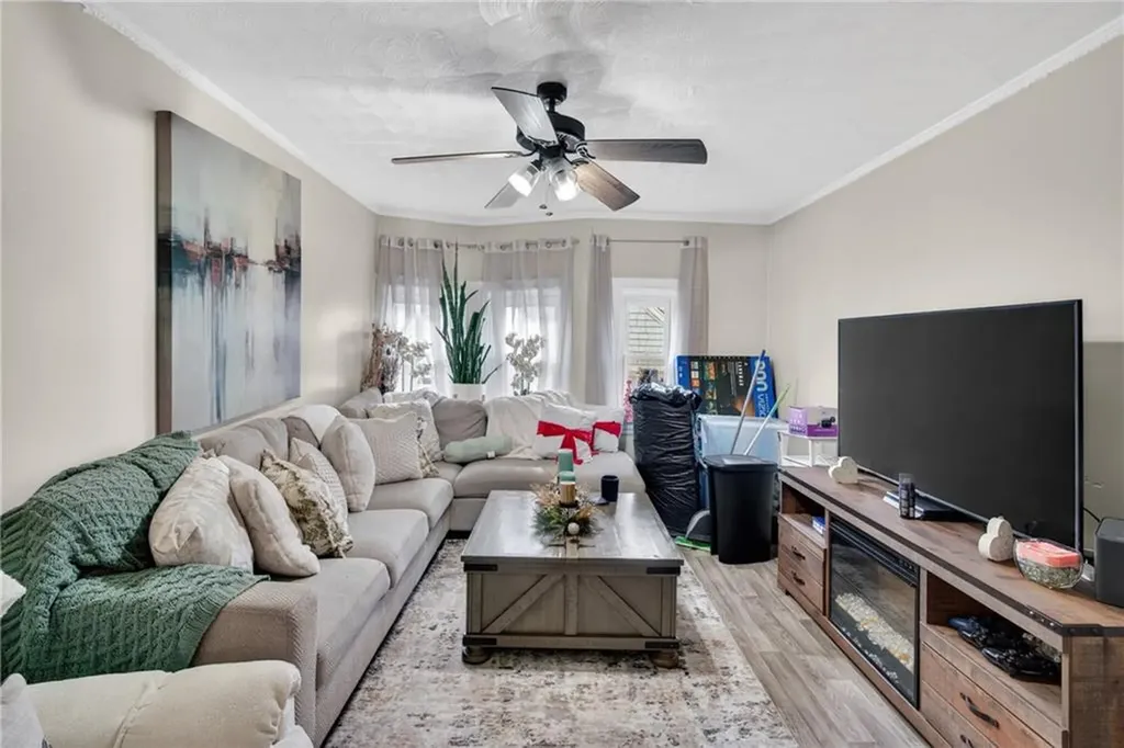 68 Whitmarsh Street Providence RI 02907