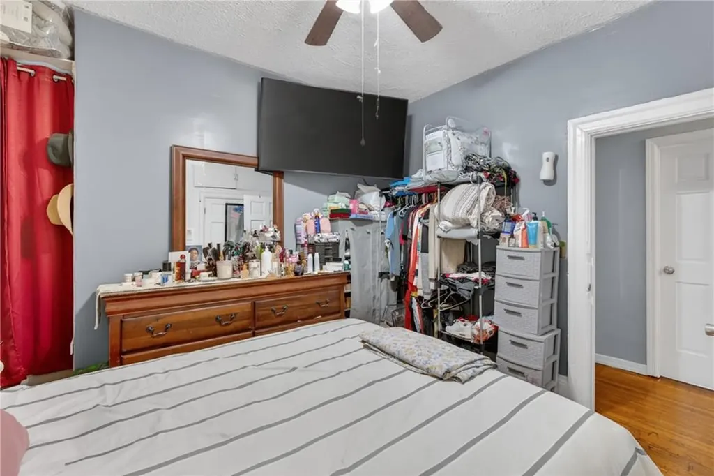 68 Whitmarsh Street Providence RI 02907