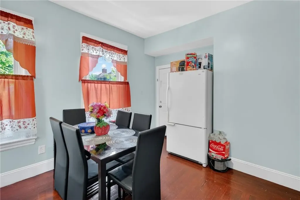 68 Whitmarsh Street Providence RI 02907