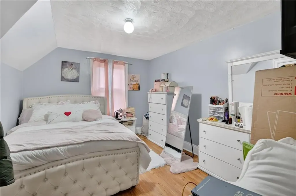 68 Whitmarsh Street Providence RI 02907