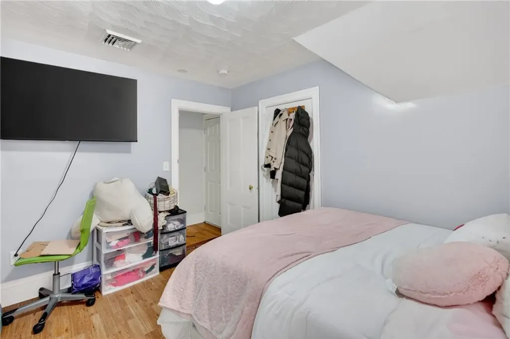 68 Whitmarsh Street Providence RI 02907