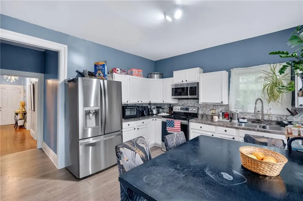 68 Whitmarsh Street Providence RI 02907