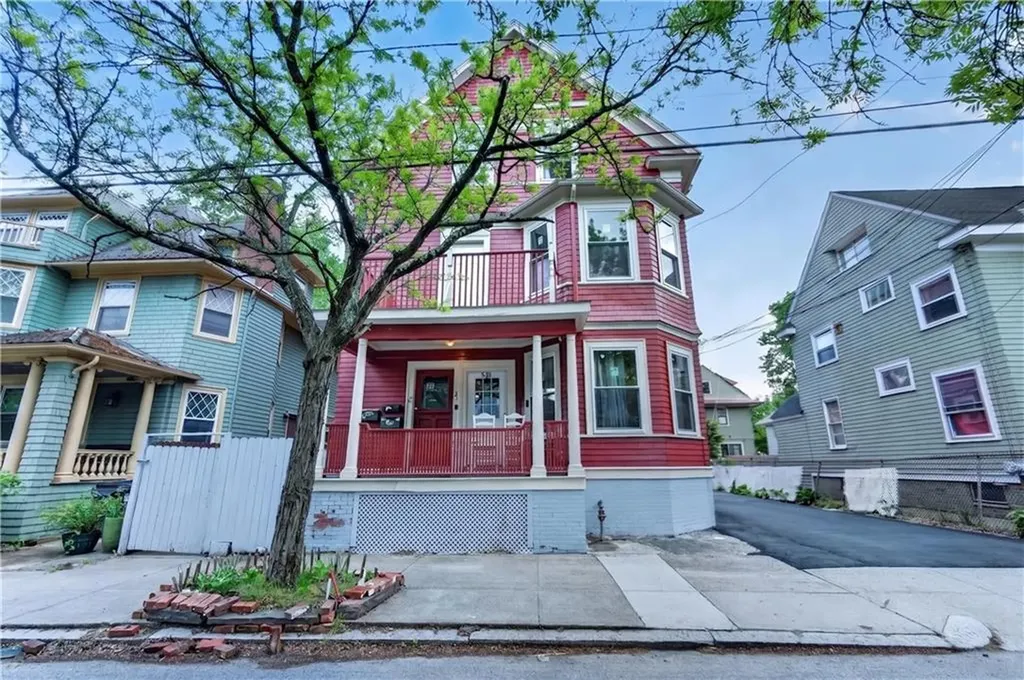 68 Whitmarsh Street Providence RI 02907