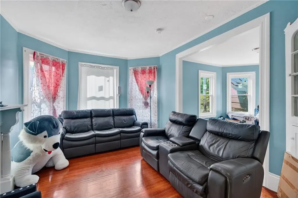 68 Whitmarsh Street Providence RI 02907