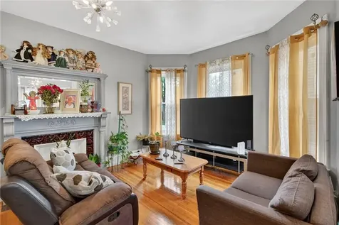 68 Whitmarsh Street Providence RI 02907