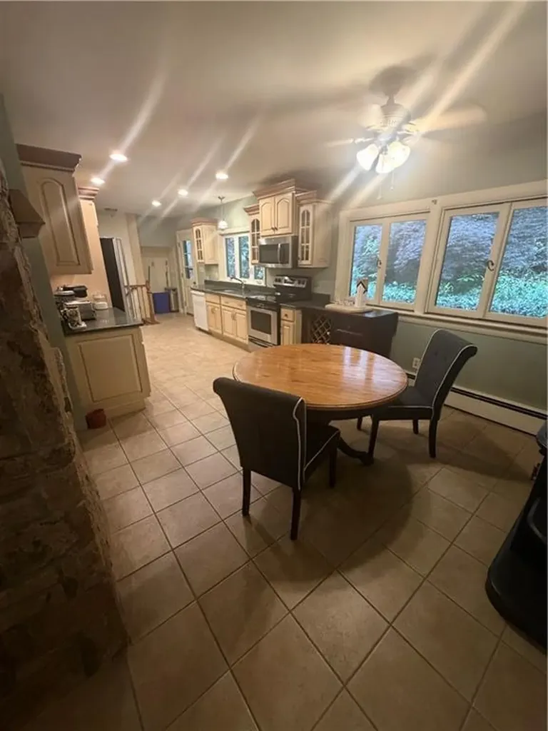 172 Greenville Road North Smithfield RI 02896