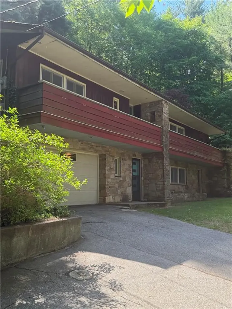 172 Greenville Road North Smithfield RI 02896