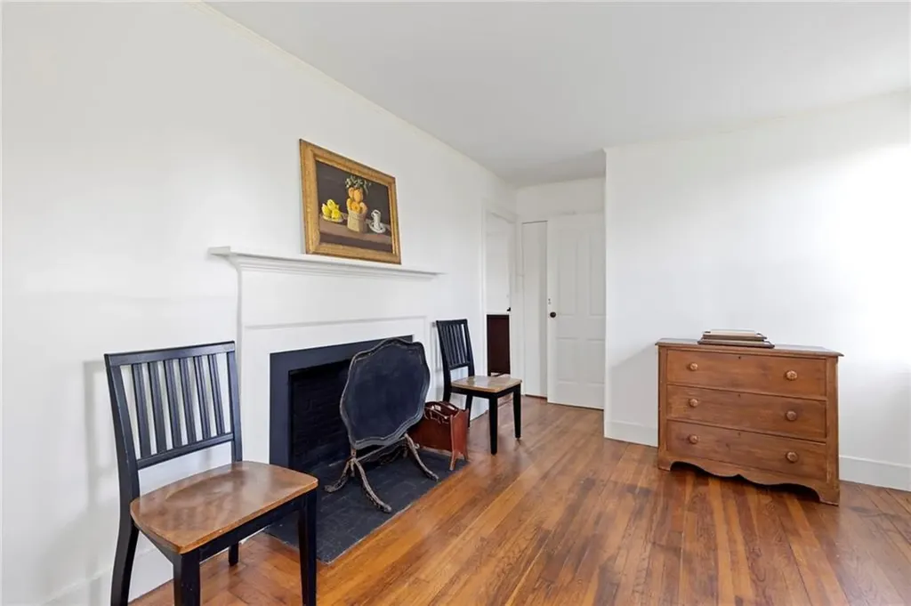 6 Baldwin Road Middletown RI 02842