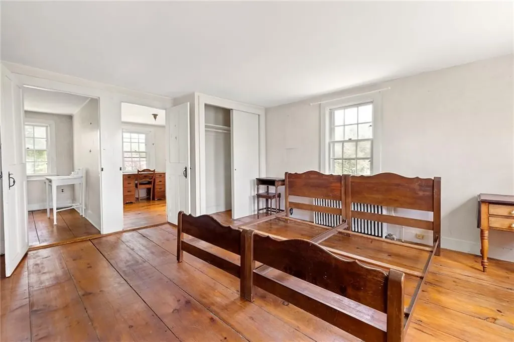6 Baldwin Road Middletown RI 02842