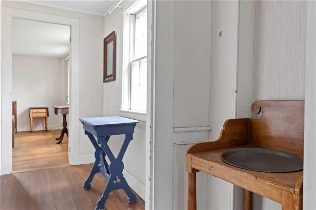 6 Baldwin Road Middletown RI 02842