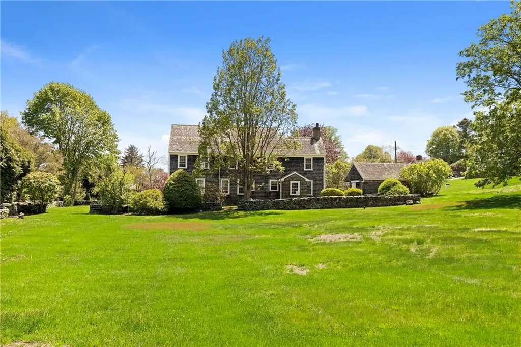 6 Baldwin Road Middletown RI 02842