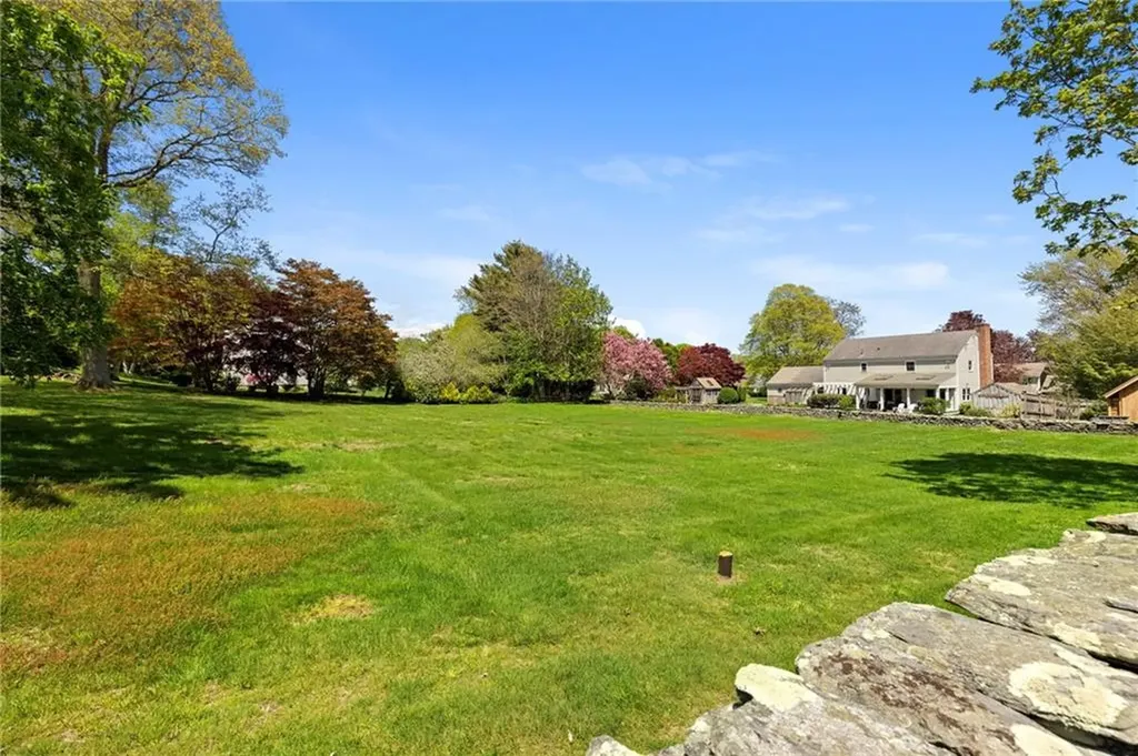 6 Baldwin Road Middletown RI 02842