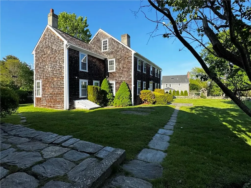 6 Baldwin Road Middletown RI 02842