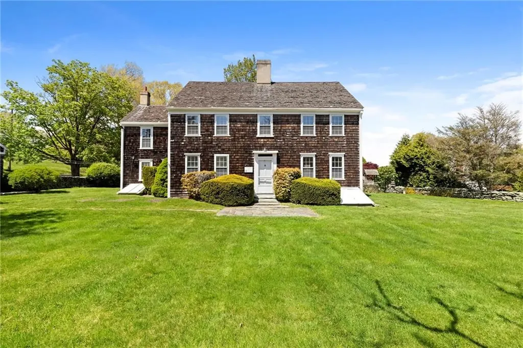 6 Baldwin Road Middletown RI 02842