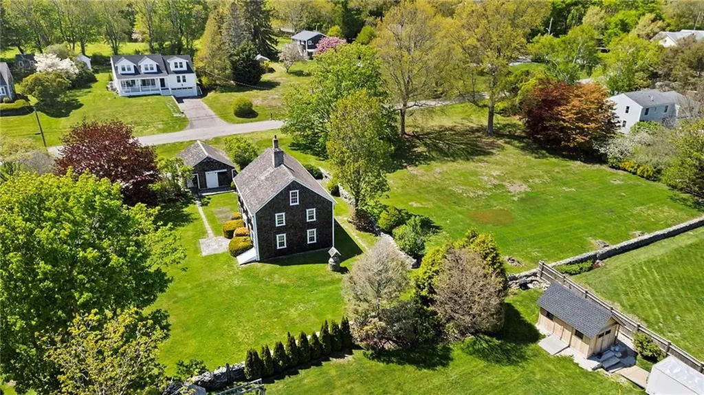 6 Baldwin Road Middletown RI 02842