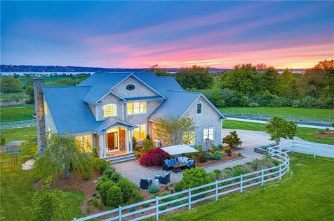 3333 Main Road Tiverton RI 02878